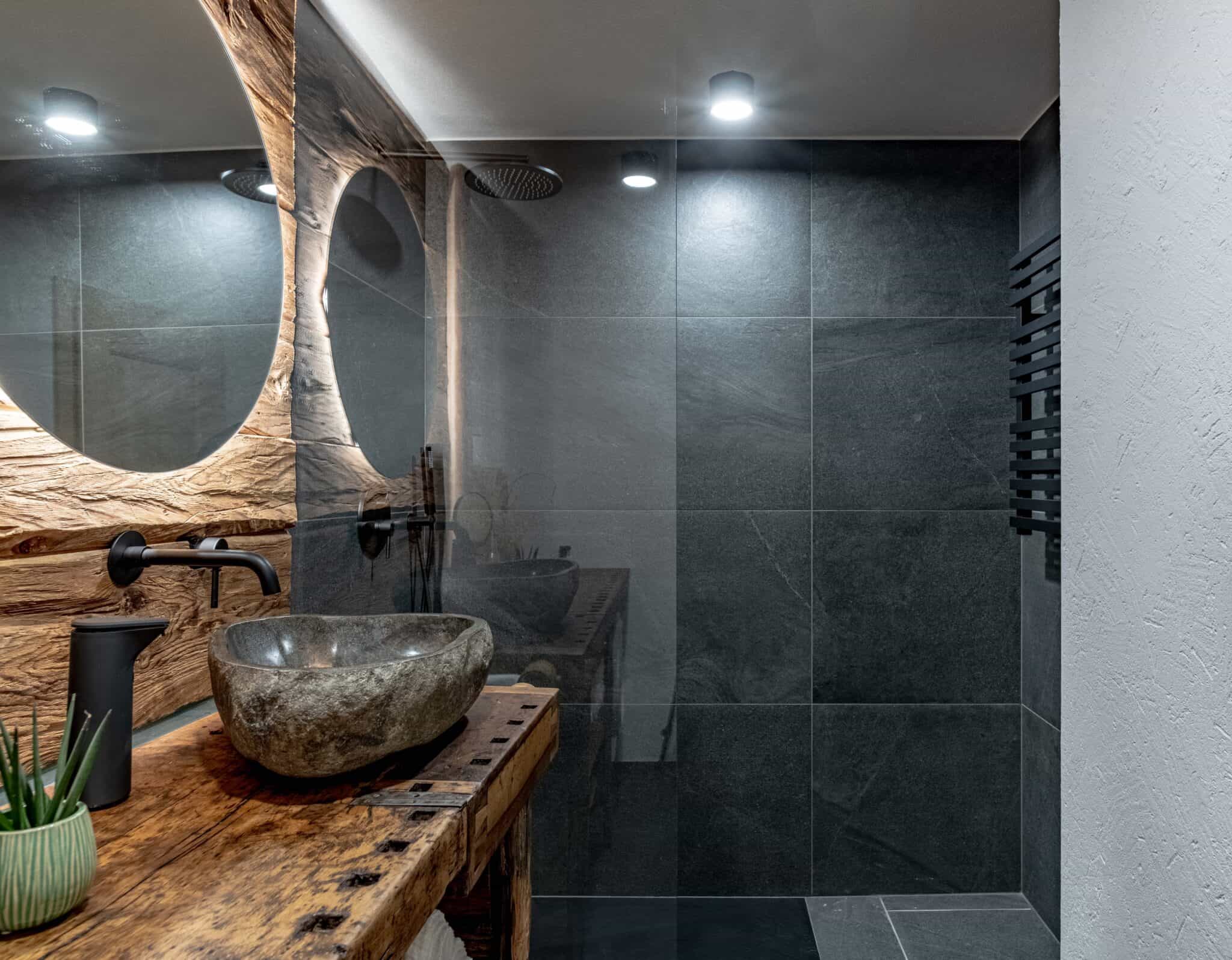 Badezimmer - Bath Downstaris